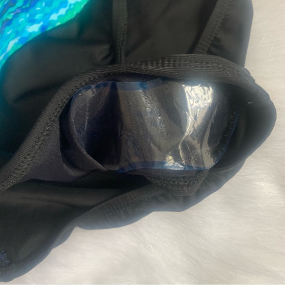 Miraclesuit Escape Underwired One Piece Swim Suit - Picture 8 of 10